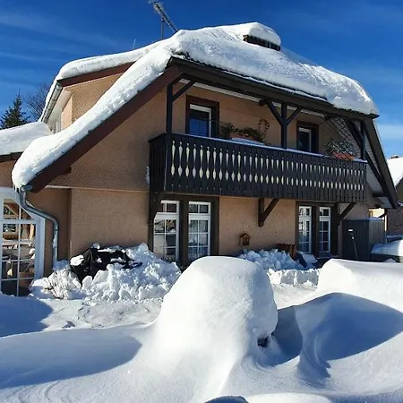 아파트 Landhaus-apartment Feldbergblick